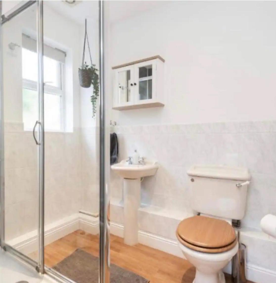 Holiday home Beautiful Large Modern Sleeps 6 , Close To Sea With Games Lyme Regis