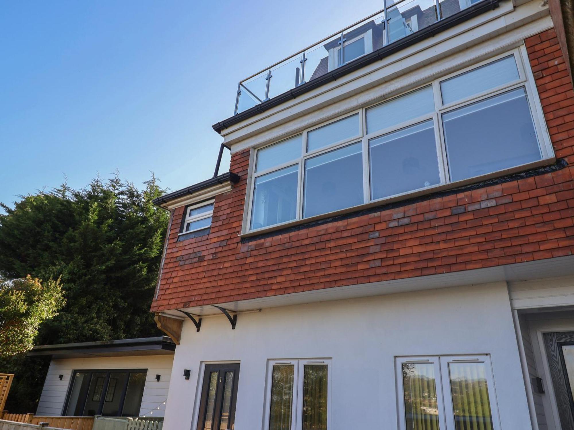 Moonbeam View Apartment Lyme Regis
