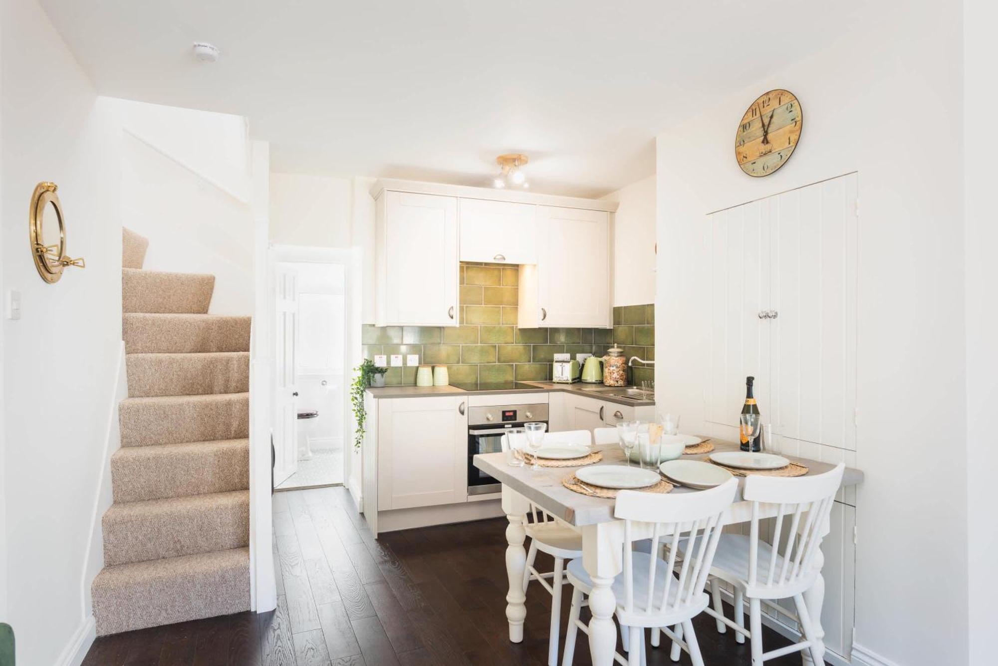 Holiday home Host & - Coombe