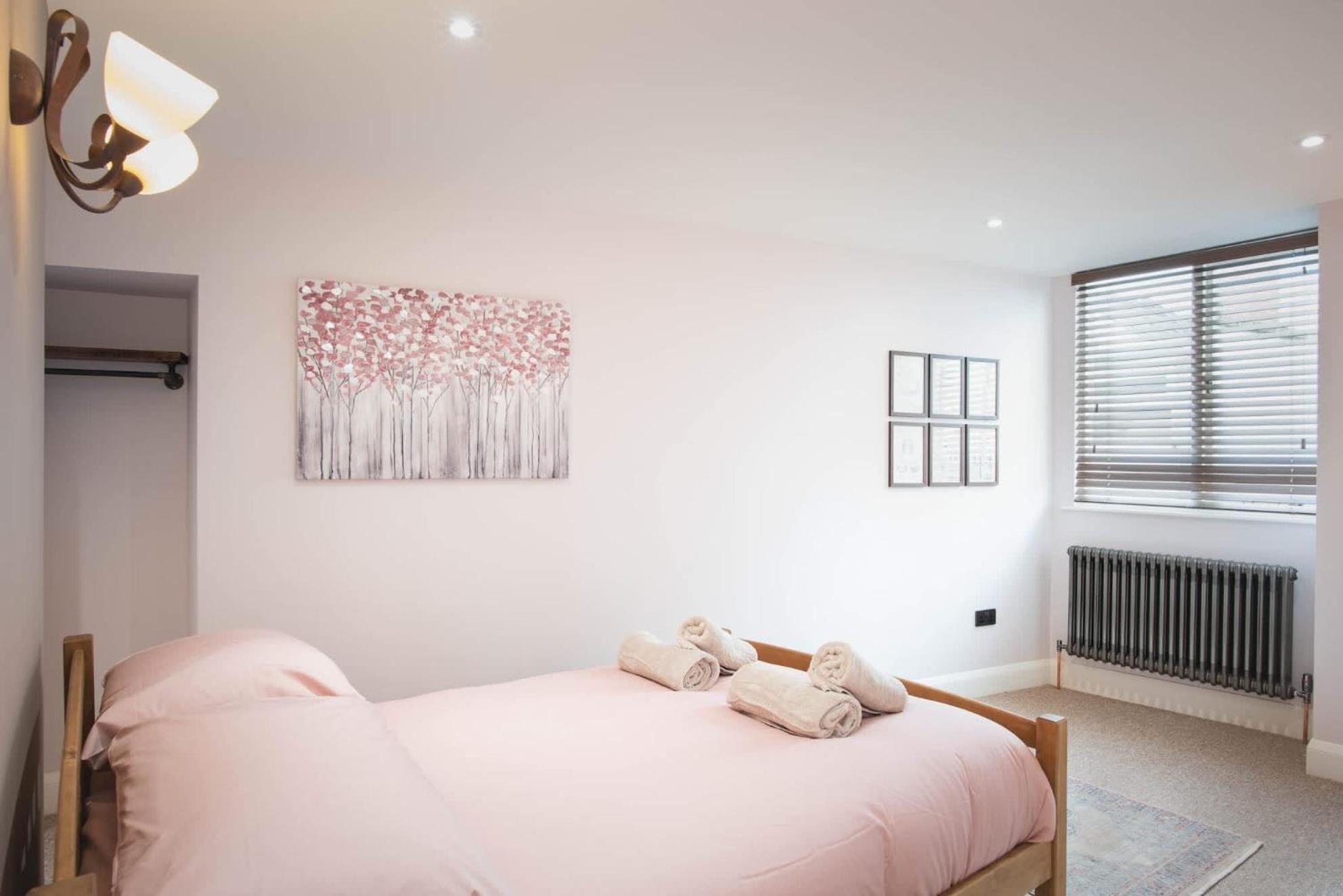 Host & - Baker's Loft Apartment Lyme Regis