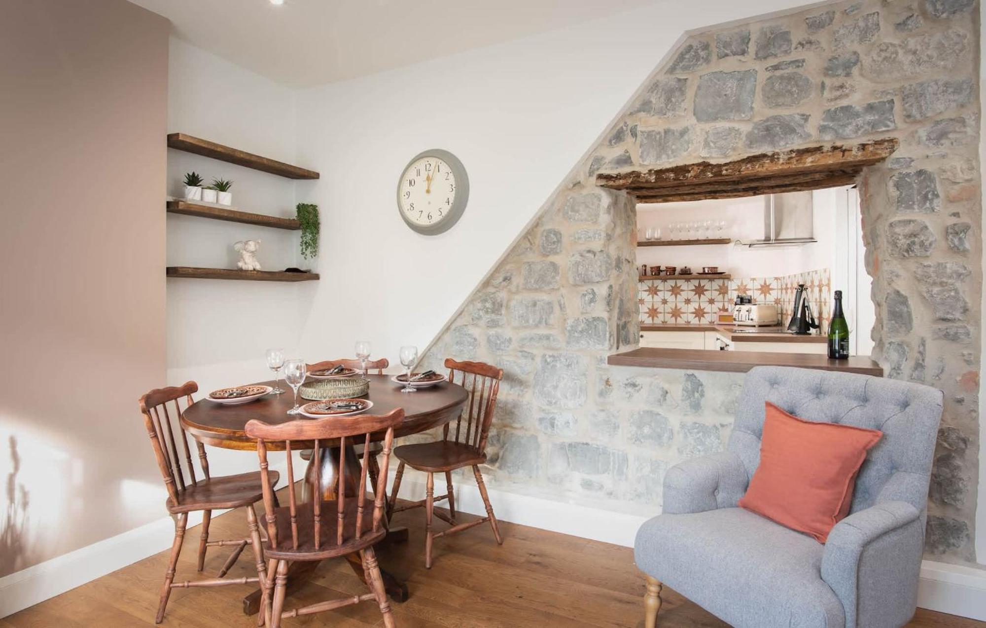 Host & - Baker's Loft Apartment *
