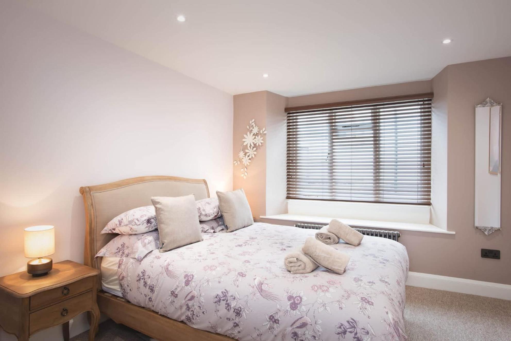 Host & - Baker's Loft Apartment Lyme Regis