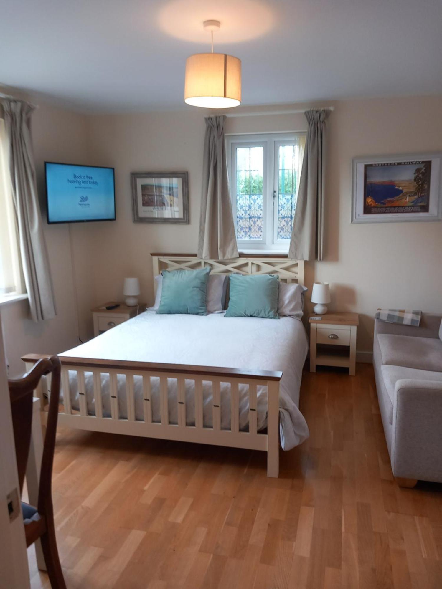 No 4 Guest house *