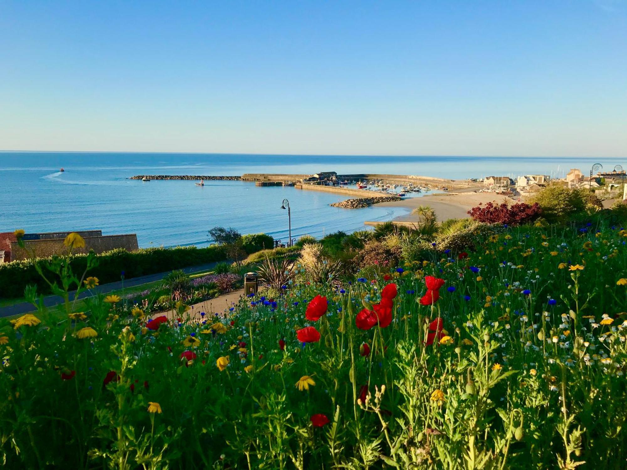 Renovated Period Seaside Flat *