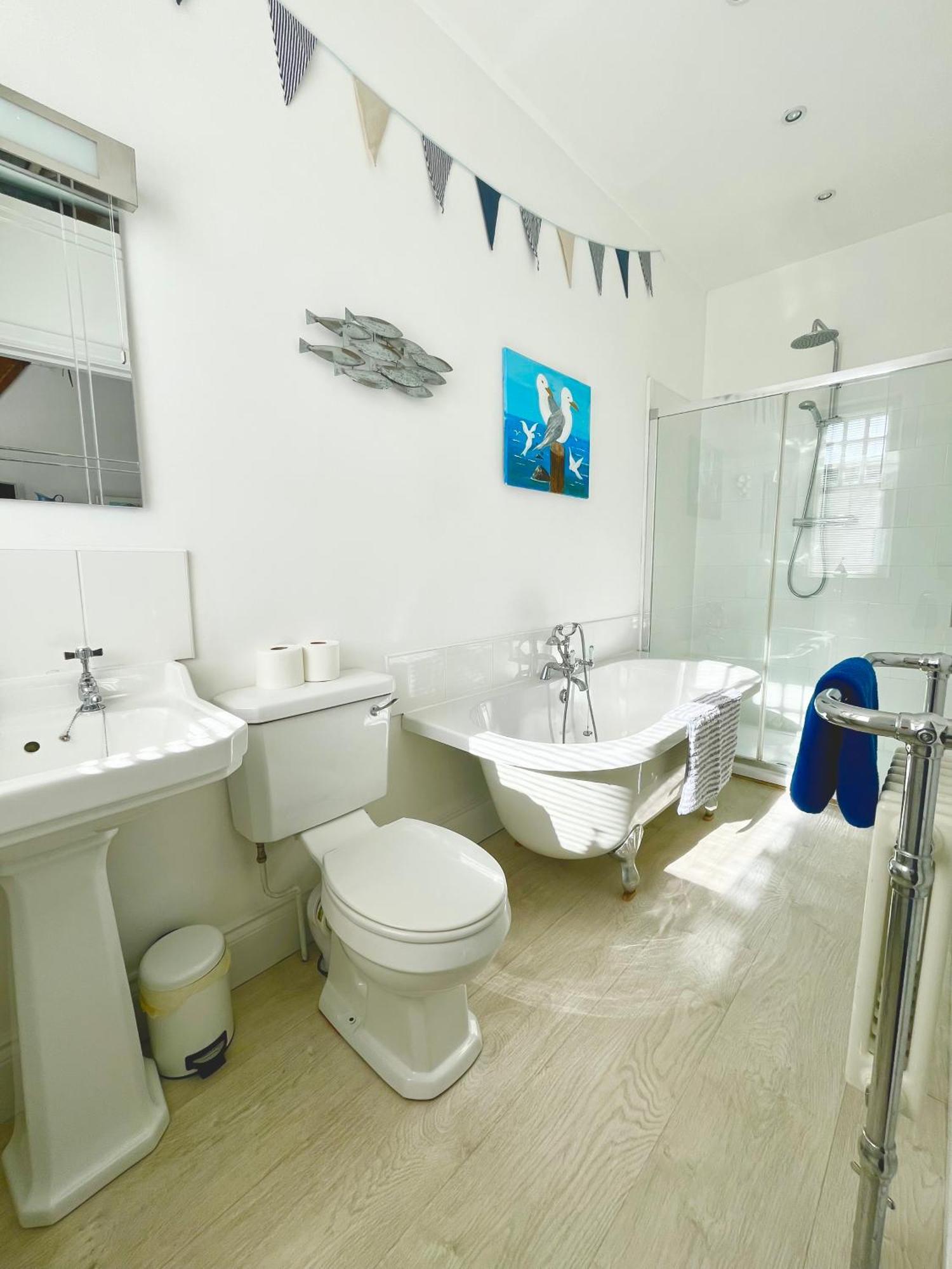 Renovated Period Seaside Flat *