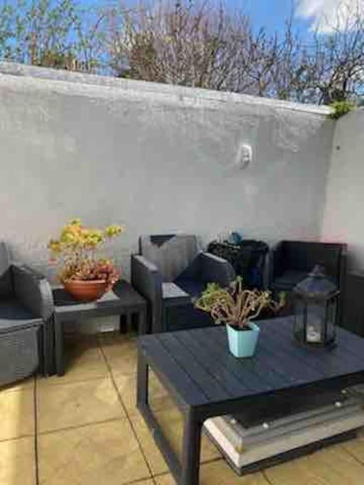 Holiday home High End In Amazing Location. Only 1 Minute From The Sea! Beautifully Decorated 3 Level Home. 5* Reviews Lyme Regis