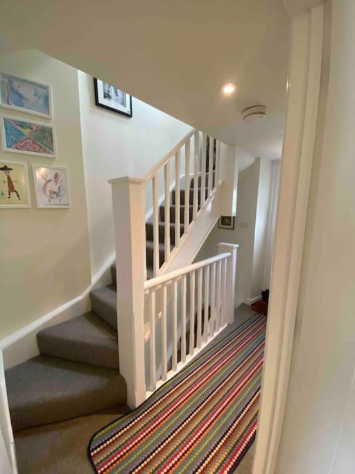 High End In Amazing Location. Only 1 Minute From The Sea! Beautifully Decorated 3 Level Home. 5* Reviews Holiday home Lyme Regis