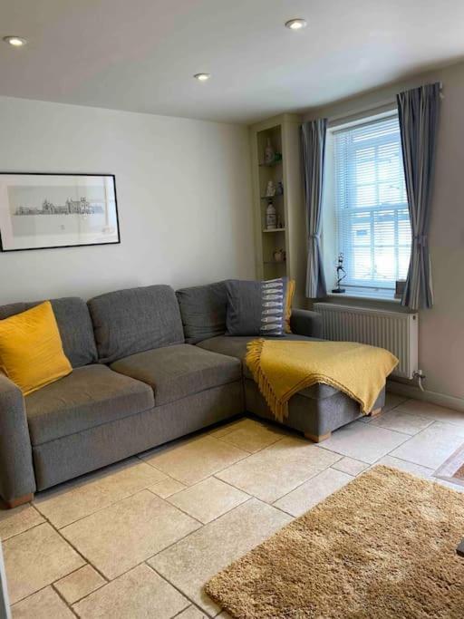 High End In Amazing Location. Only 1 Minute From The Sea! Beautifully Decorated 3 Level Home. 5* Reviews Holiday home *