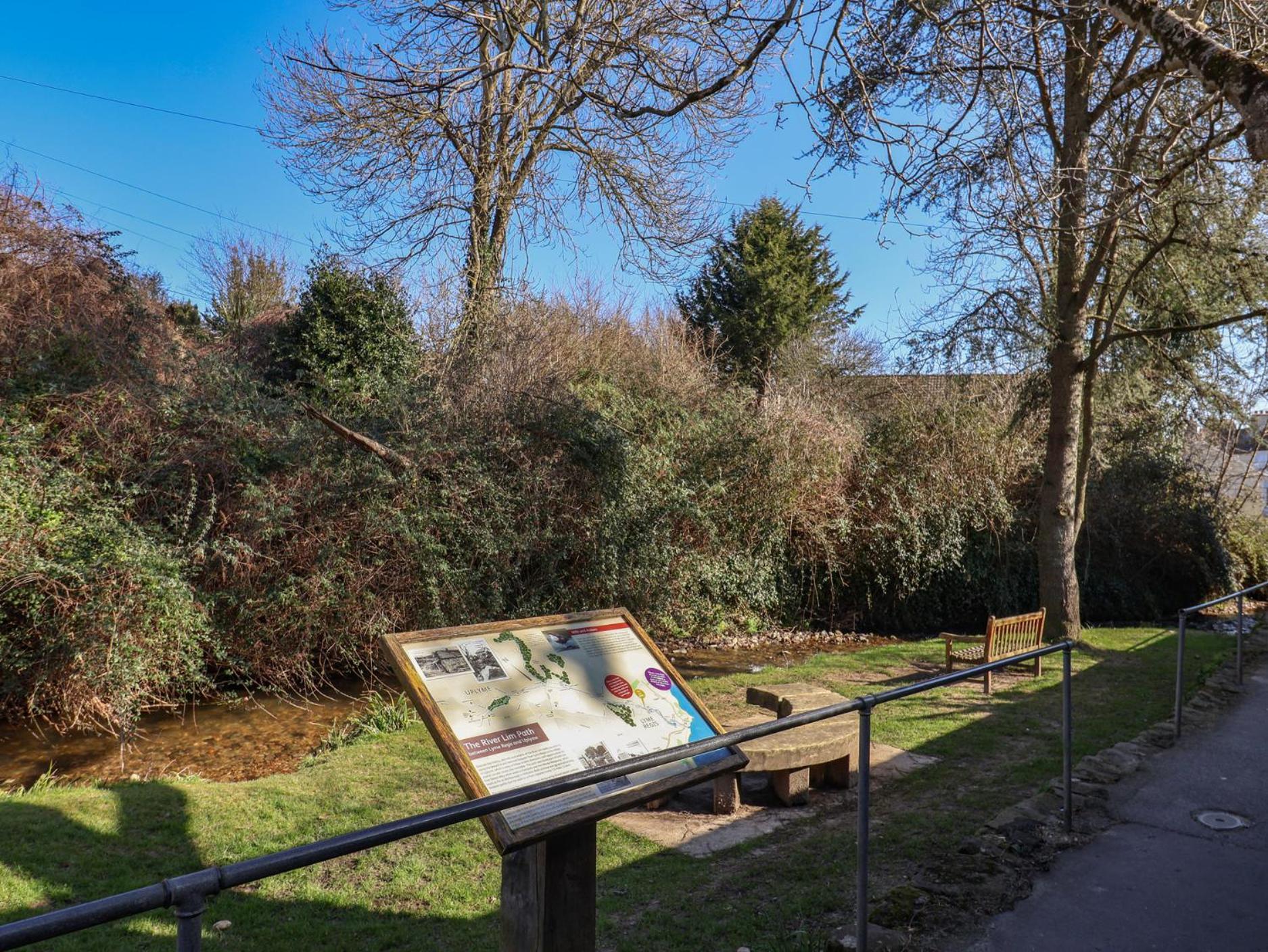 4 Lymbrook Lyme Regis