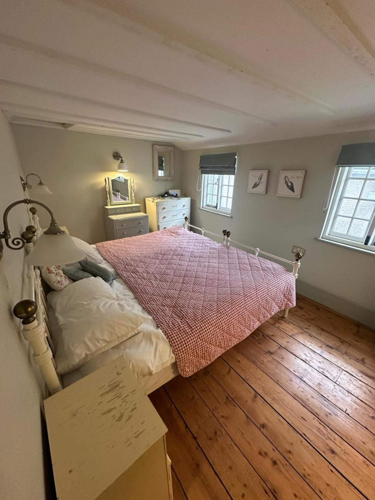 Casa de férias Little Monmouth 4 Bedroom Cottage, Old Town Lyme Regis, Dog Friendly And Parking *