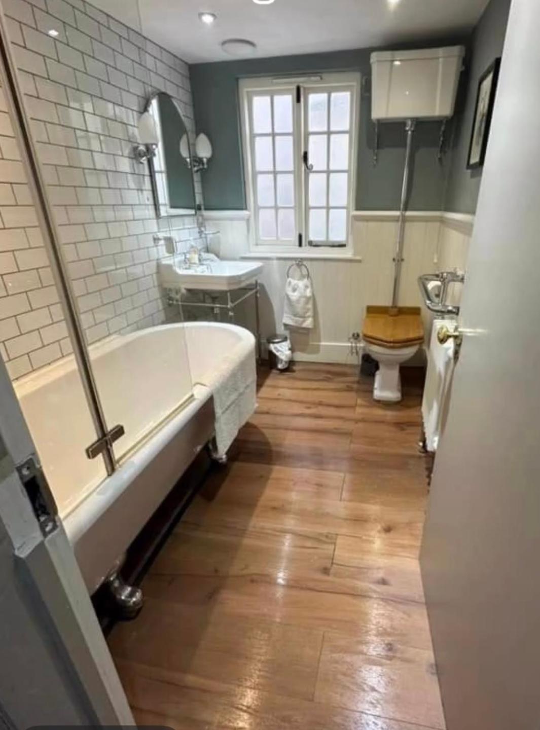Little Monmouth 4 Bedroom Cottage, Old Town Lyme Regis, Dog Friendly And Parking Casa de férias