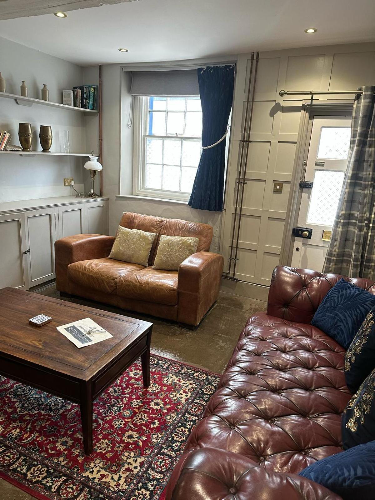 Little Monmouth 4 Bedroom Cottage, Old Town Lyme Regis, Dog Friendly And Parking Casa de férias Lyme Regis