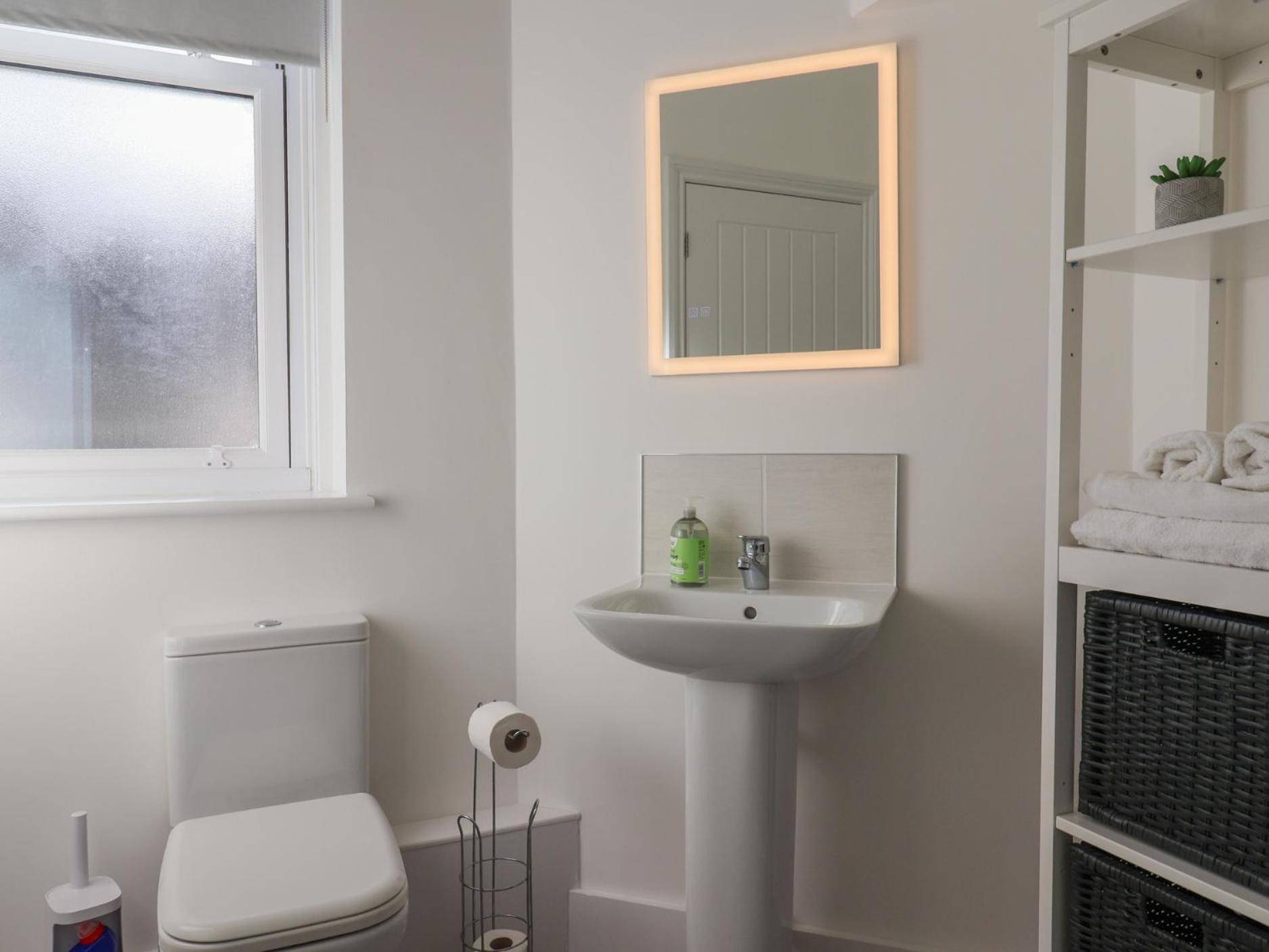 5 Victoria House * Lyme Regis
