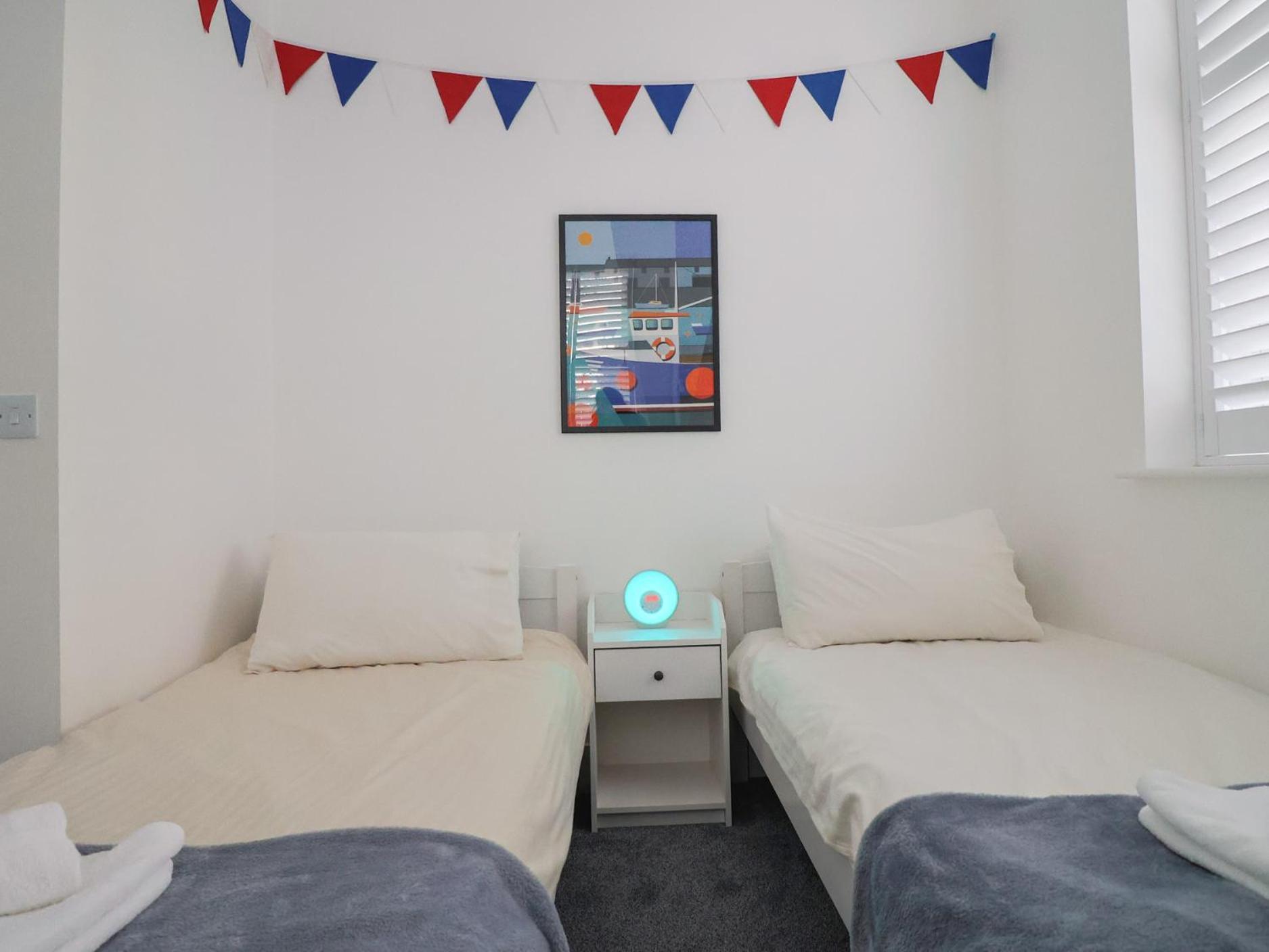 5 Victoria House * Lyme Regis
