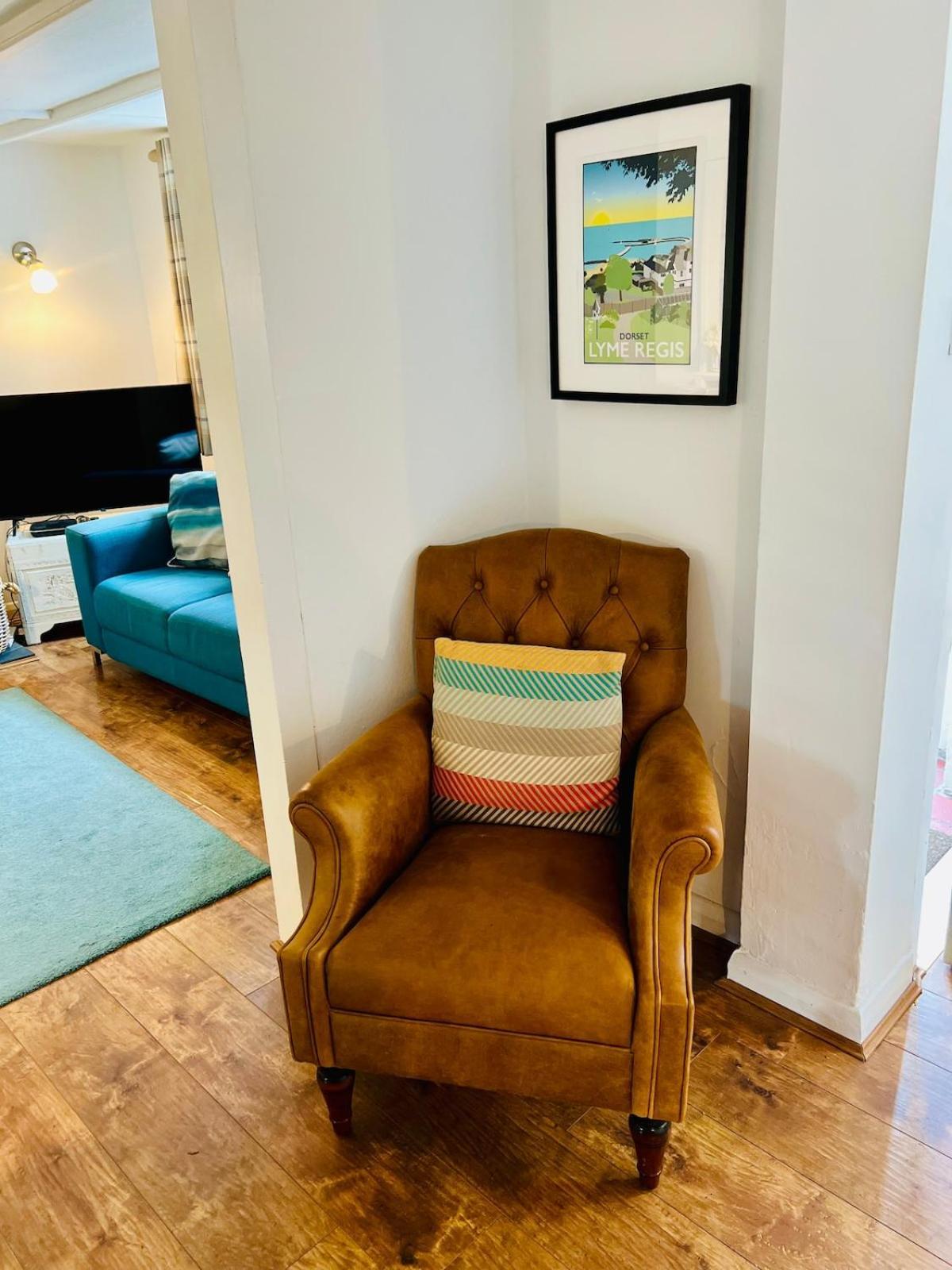 Holiday home Great Value, Beautifully Decorated Quirky Cottage, Only A 6 Minute Walk From The Sea Beaches And Restaurants Sleeps 6