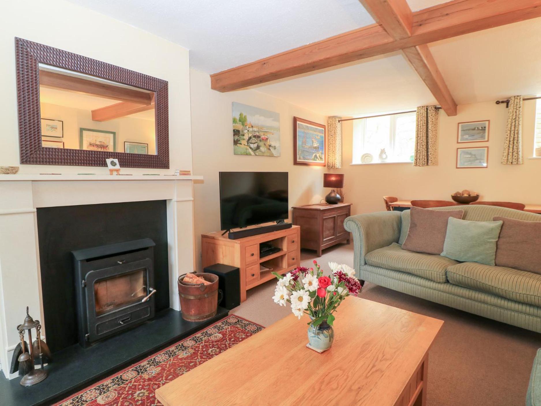 45 Georges Square * Lyme Regis