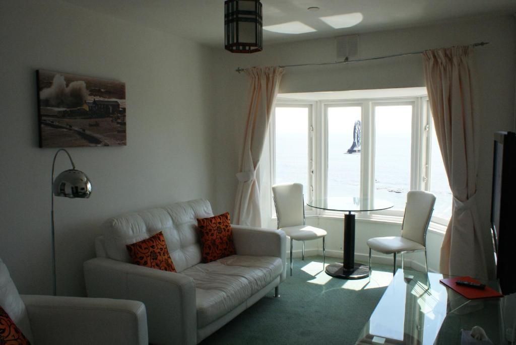 The Bay Apartment *
