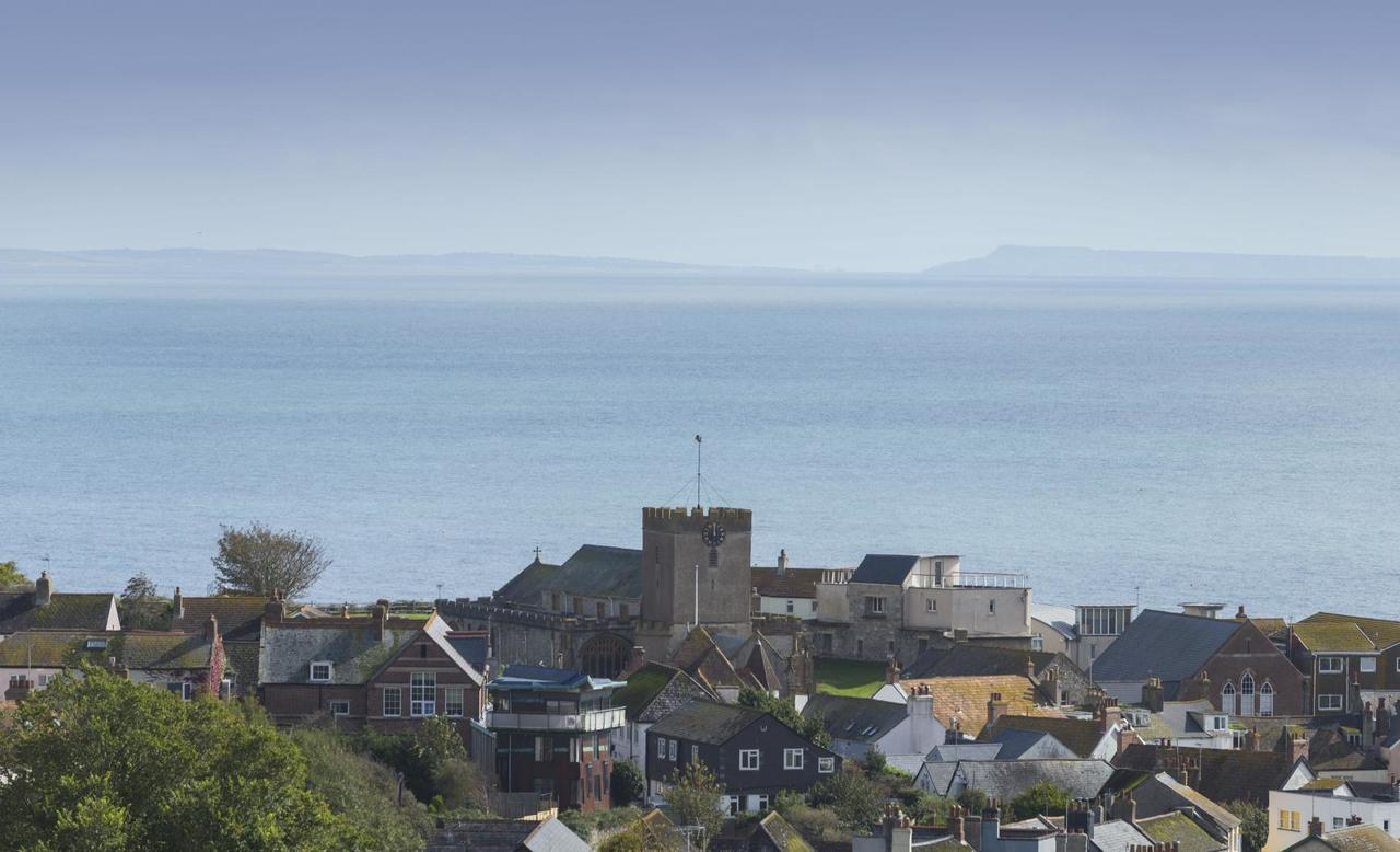 Devonia Lyme Regis