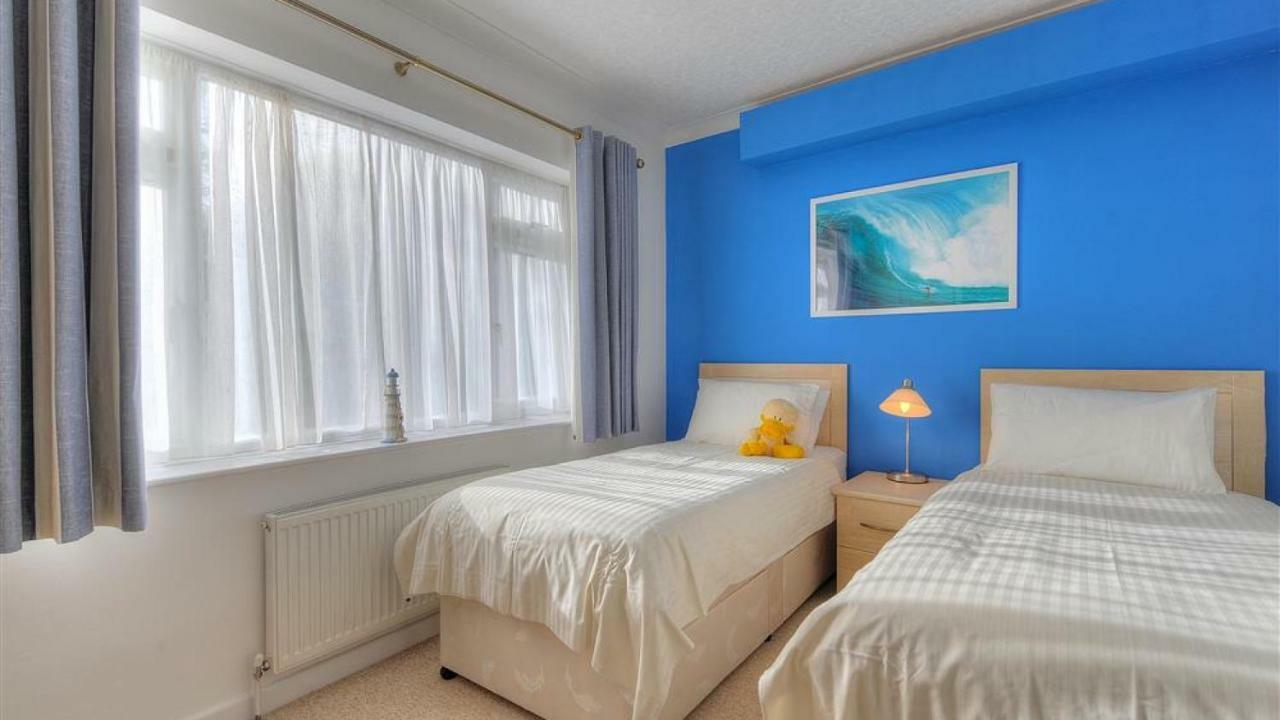 1 Harbour Heights Apartment