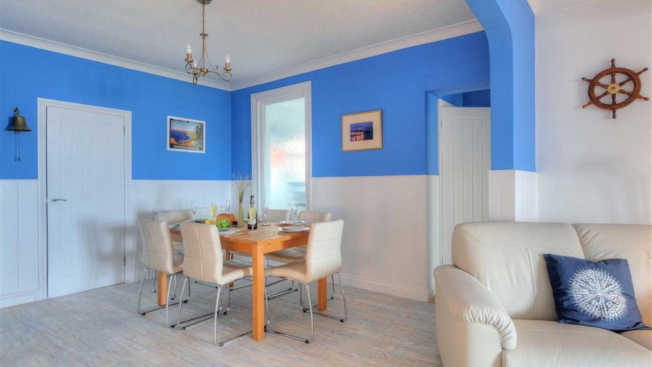 1 Harbour Heights