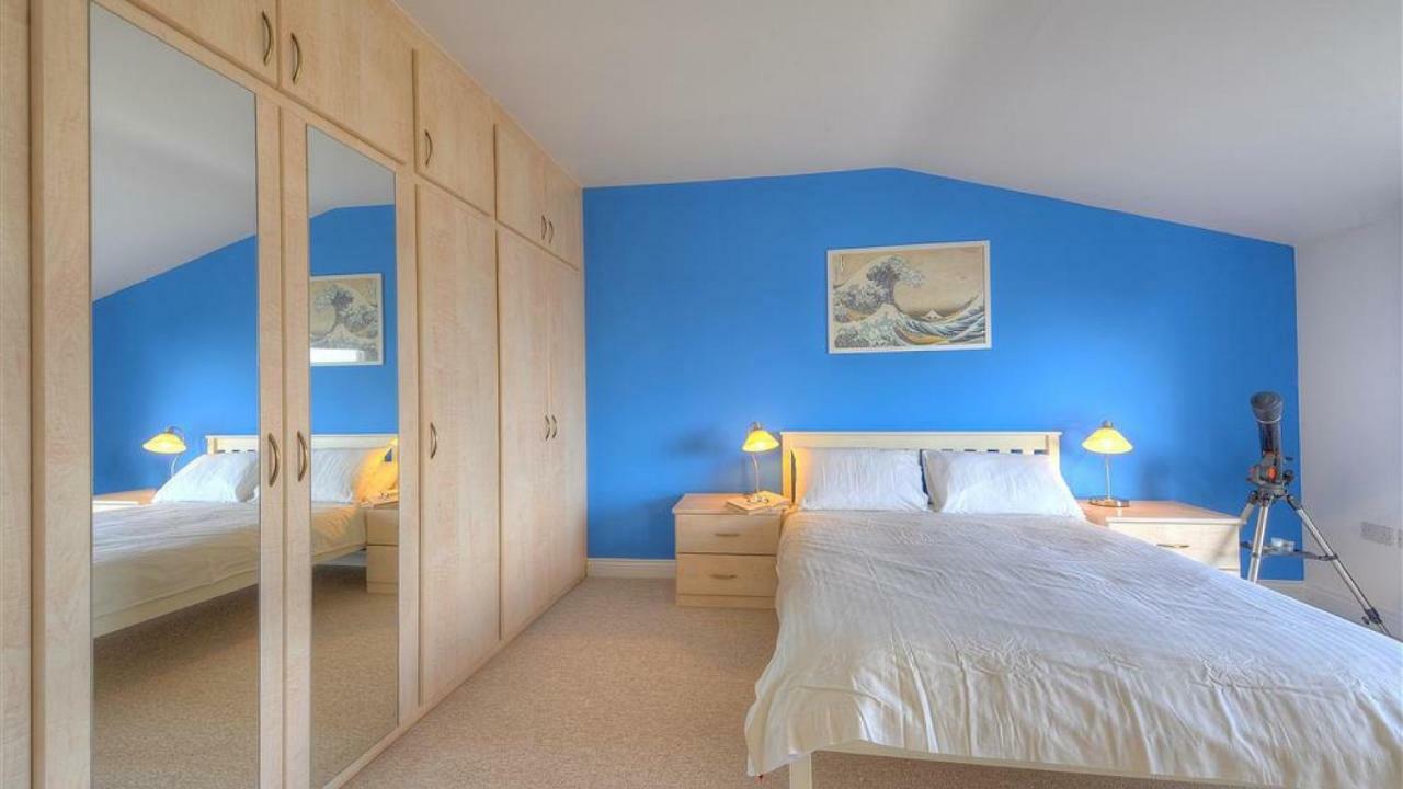 1 Harbour Heights Apartment *
