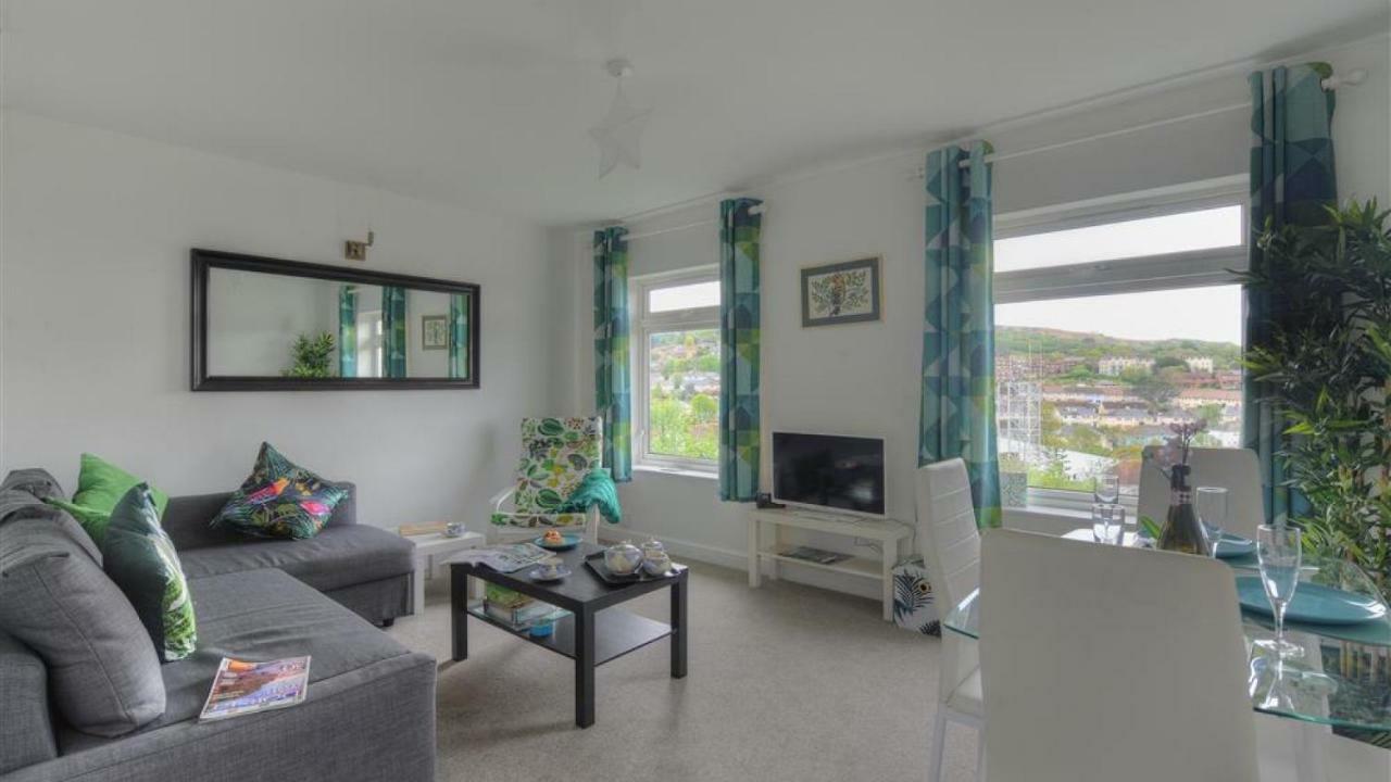 Apartment Upper Seascape *