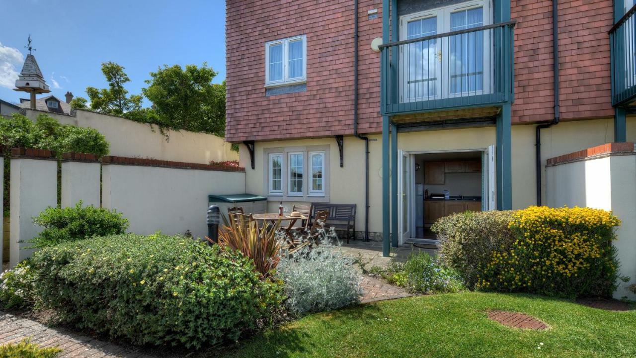 8 Buckfields Apartment *
