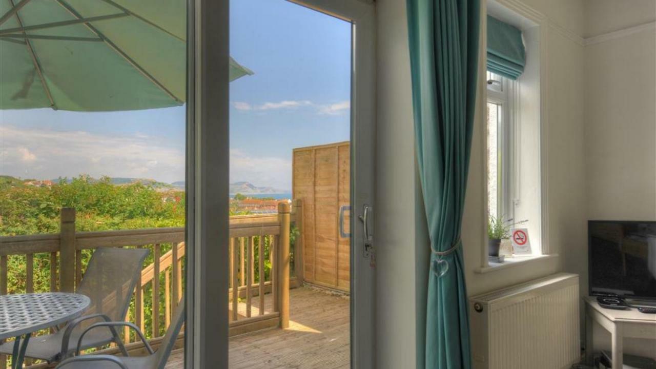 Lower Seascape Apartment Lyme Regis