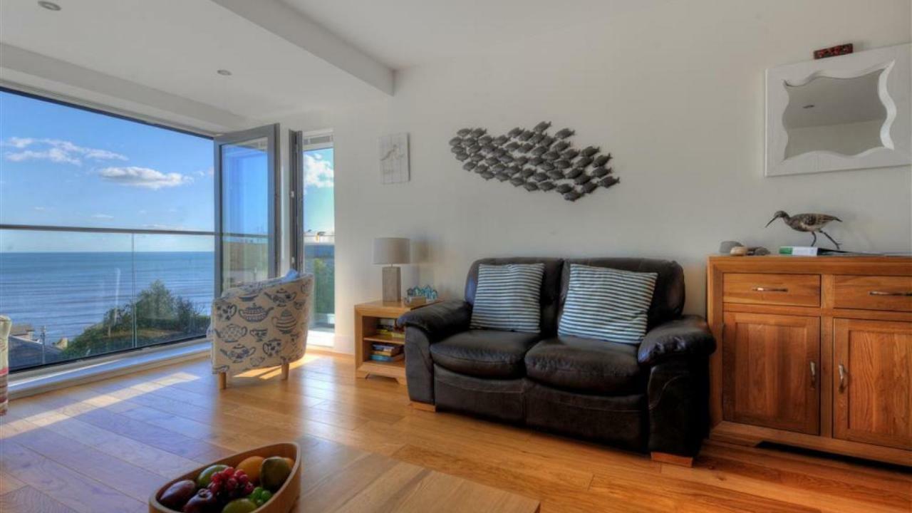 Surf And Sandpiper Holiday home