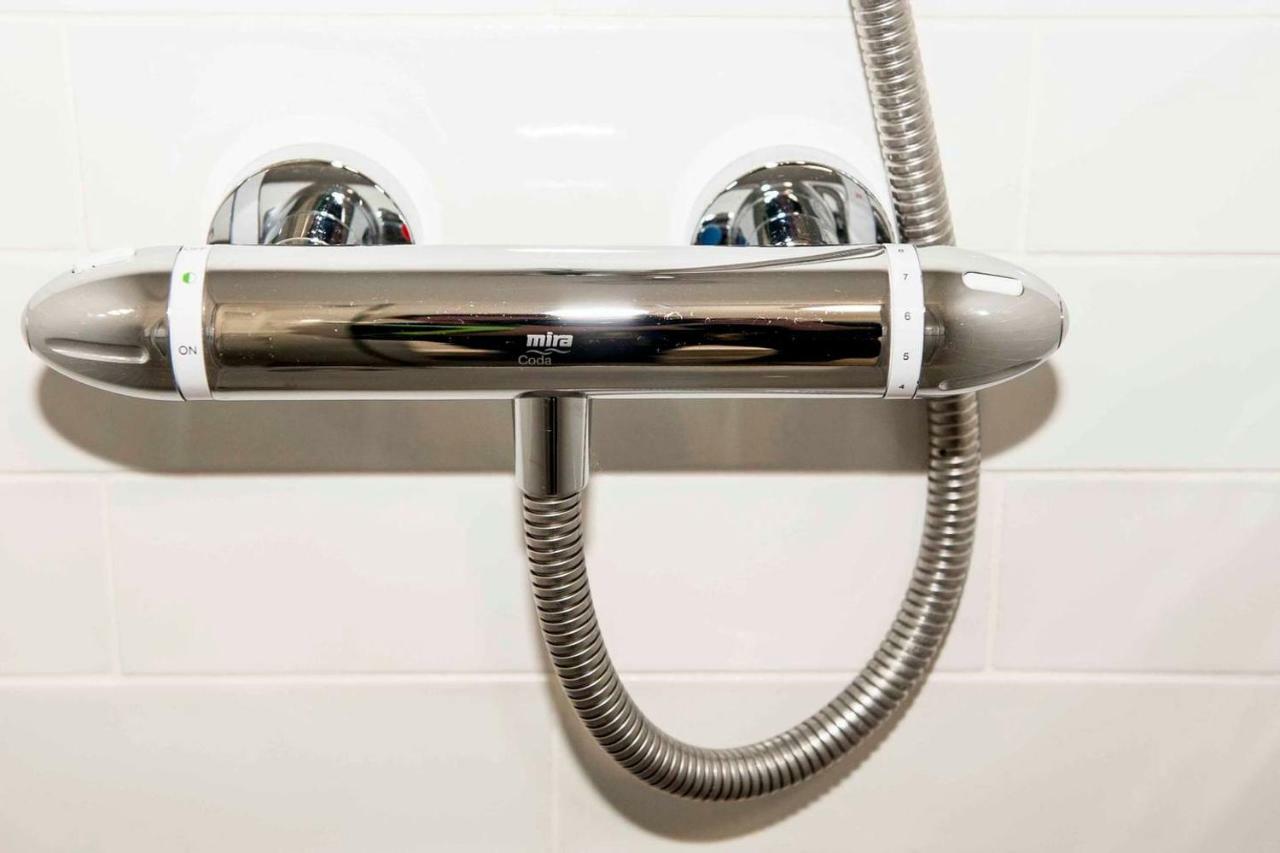 Silver View-spa Hot Tub-beautiful Sea Views-free Parking- Apartment Lyme Regis