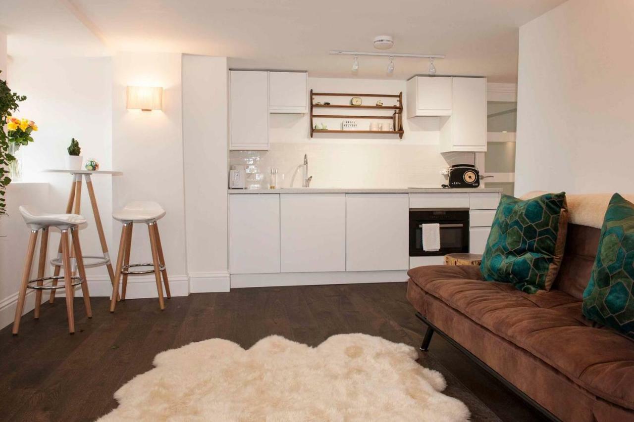 Silver View-spa Hot Tub-beautiful Sea Views-free Parking- Apartment Lyme Regis