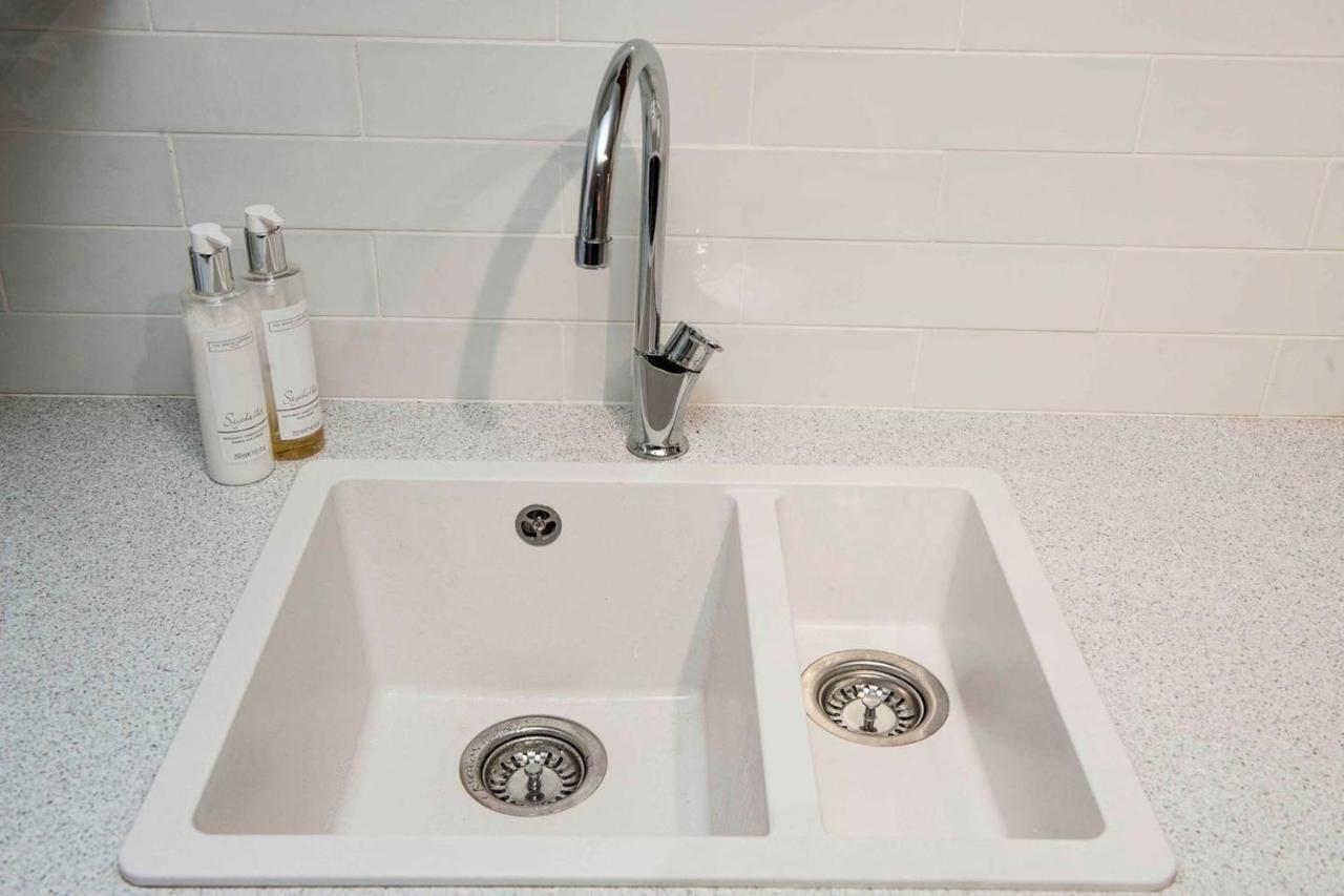 Silver View-spa Hot Tub-beautiful Sea Views-free Parking- Apartment Lyme Regis