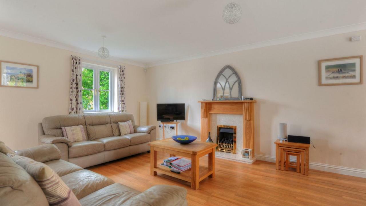 1 Woodroffe Meadow