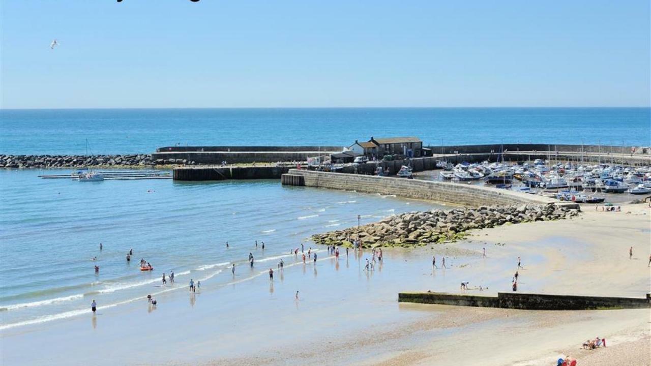 Springhill * Lyme Regis