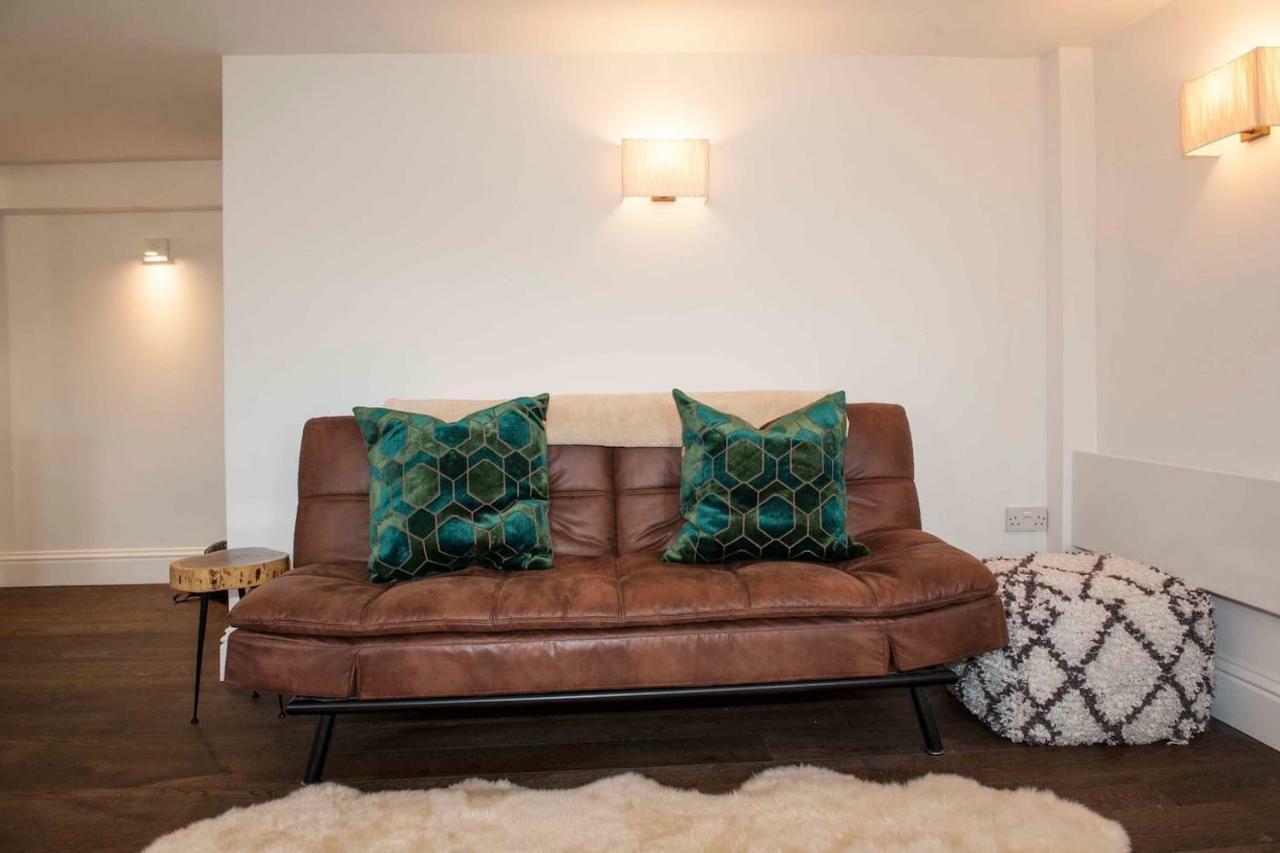 Apartment Silver View-spa Hot Tub-beautiful Sea Views-free Parking- Lyme Regis