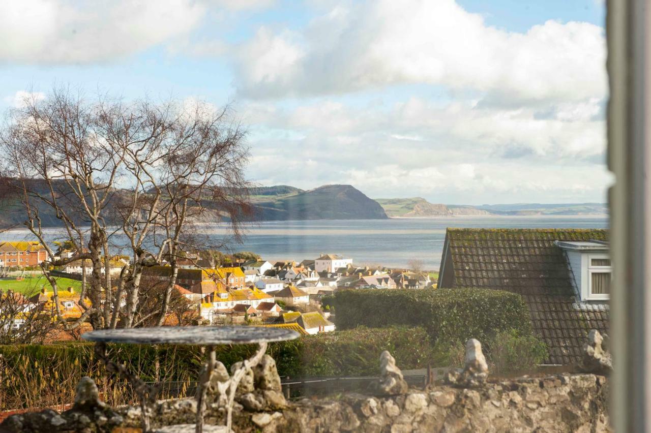 Silver View-spa Hot Tub-beautiful Sea Views-free Parking- Apartment Lyme Regis
