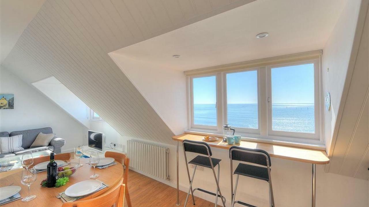 Apartment Seascape