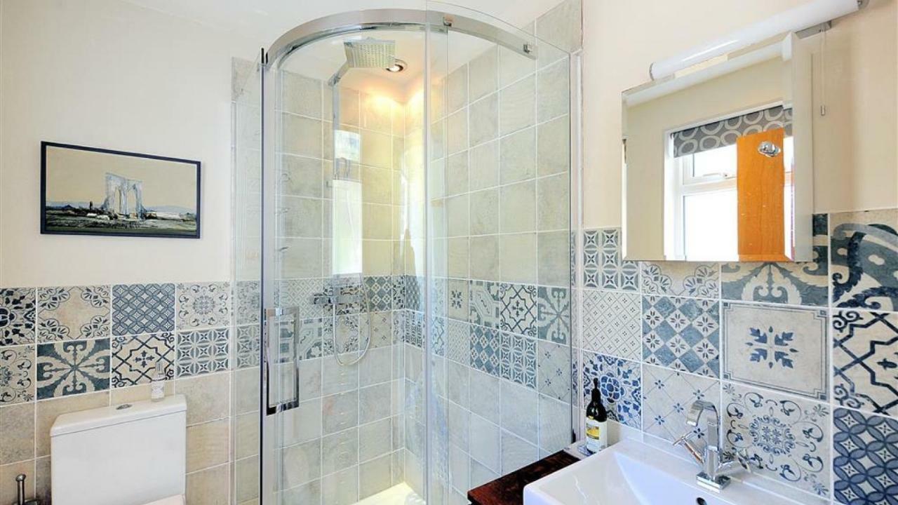 2 Harbour Heights * Lyme Regis