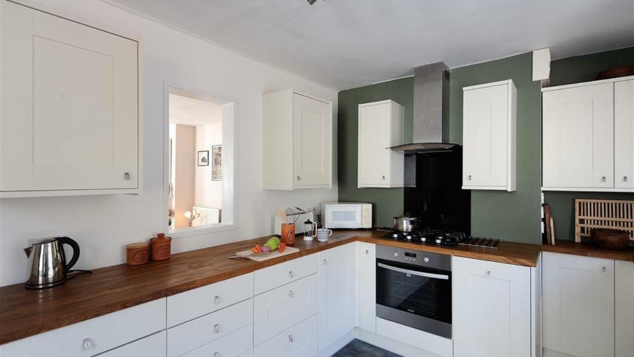 Apartment 2 Harbour Heights