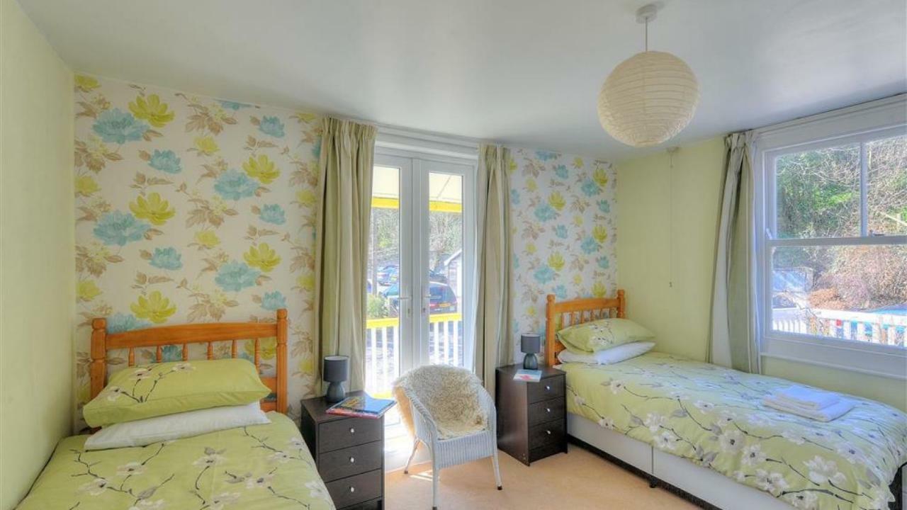 2 Harbour Heights Apartment *