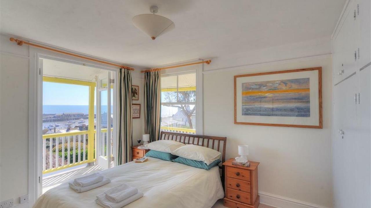2 Harbour Heights Lyme Regis