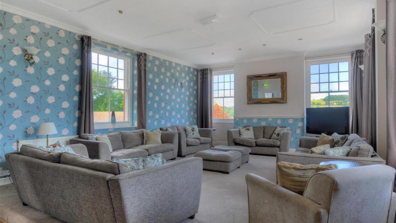 Victoria House Holiday home Lyme Regis
