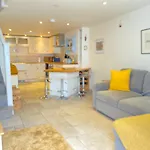Reduced Rates For This Month! Beautiful Cottage, 3 Stories High With Upstairs Courtyard And Set In An Amazing Location! The Fantastic Newly Developed Town Mill With Restaurants And Craft Shops On Your Doorstep Also Only 2 Minutes To The Sea! , Sleeps