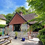 Yard Cottage