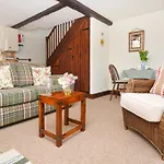 1 Bed In Lyme Regis 90145
