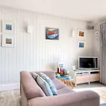 9 Bay View Court