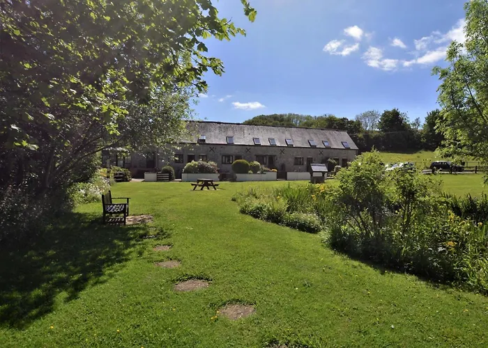 1 Bed In Lyme Regis 90145
