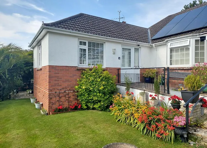 Private Apartment, Parking, Sea And Country Views