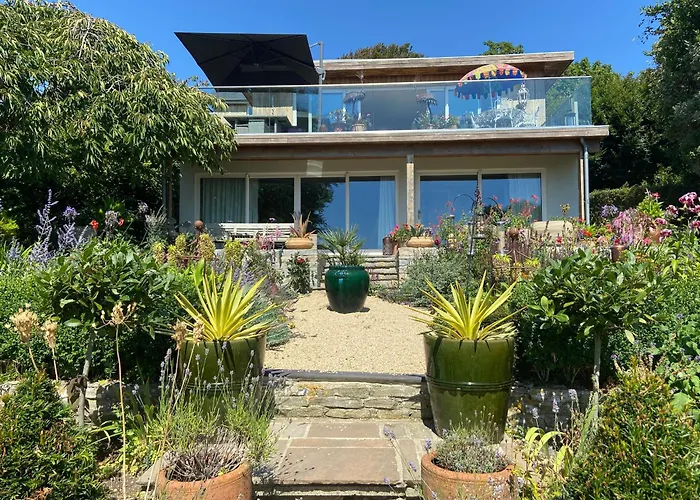 Little Cliff House