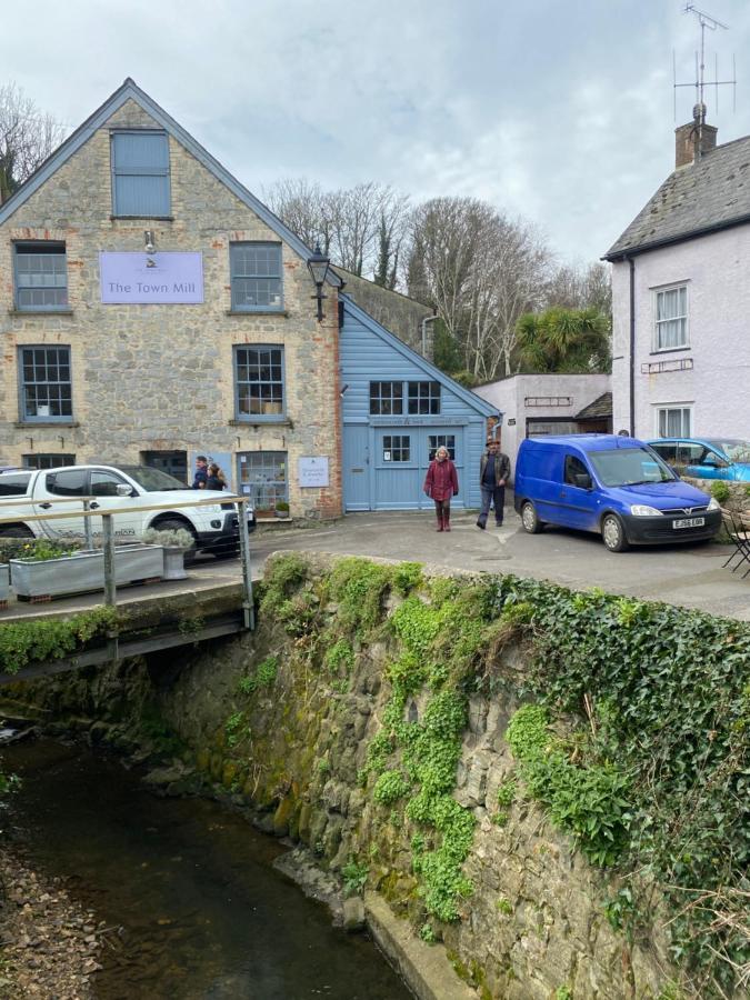 Coastal Mill Cottage: 3-story Retreat With Rooftop Oasis Holiday home Lyme Regis